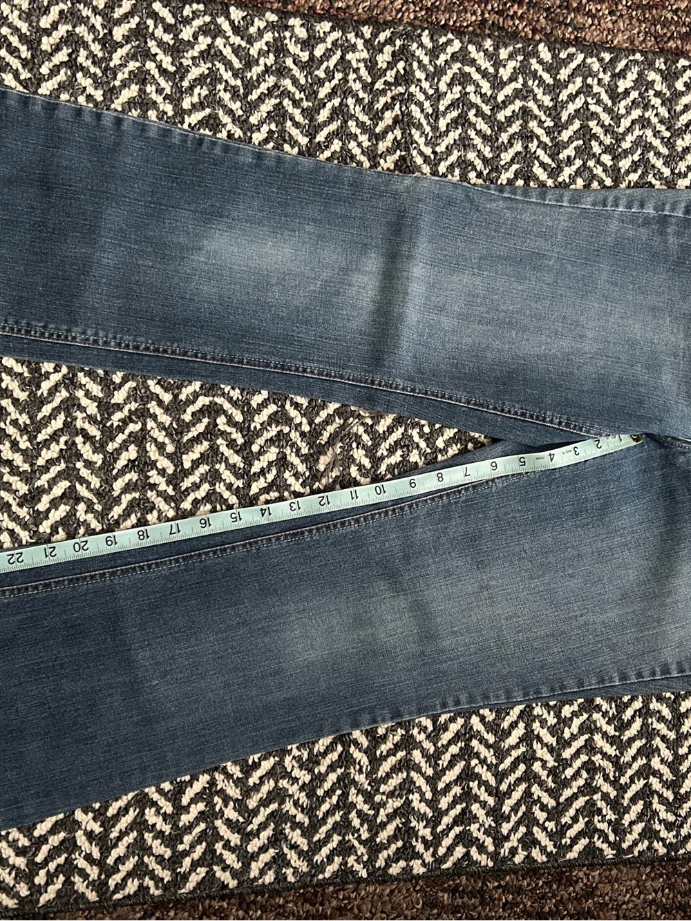 Faded Glory Classic Stretch Flare Women’s Blue Denim Jeans - Picture 4 of 7